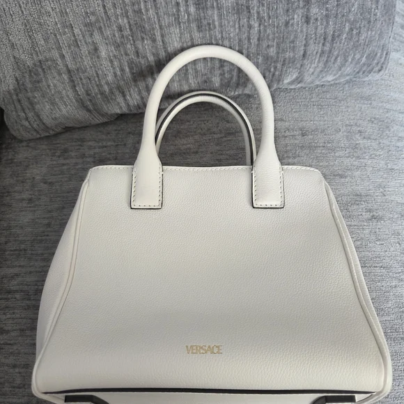 Versace White and Gold Women's Bag - Picture 8 of 9